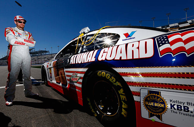 Dale Earnhardt ended 2013 on a roll and starts the new season at a track that brings out his best.